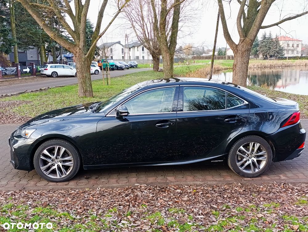 Lexus IS 300h Business Edition - 5