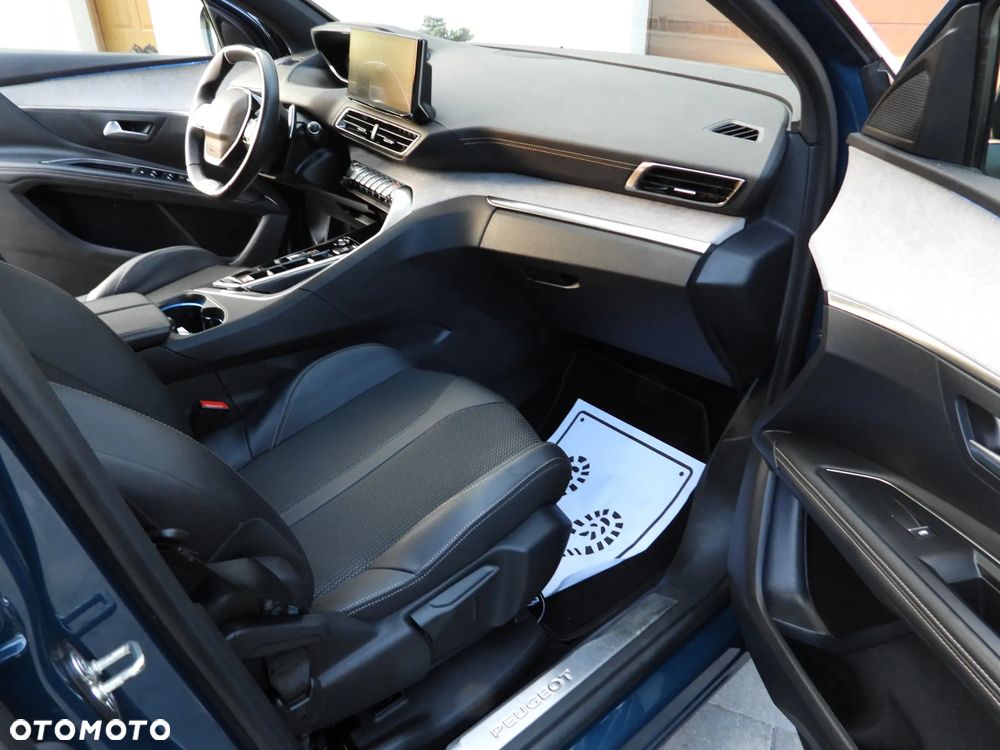 Peugeot 3008 225 e-EAT8 GT - 28