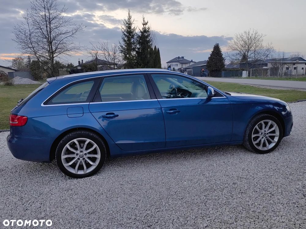 Audi A4 Avant - 10