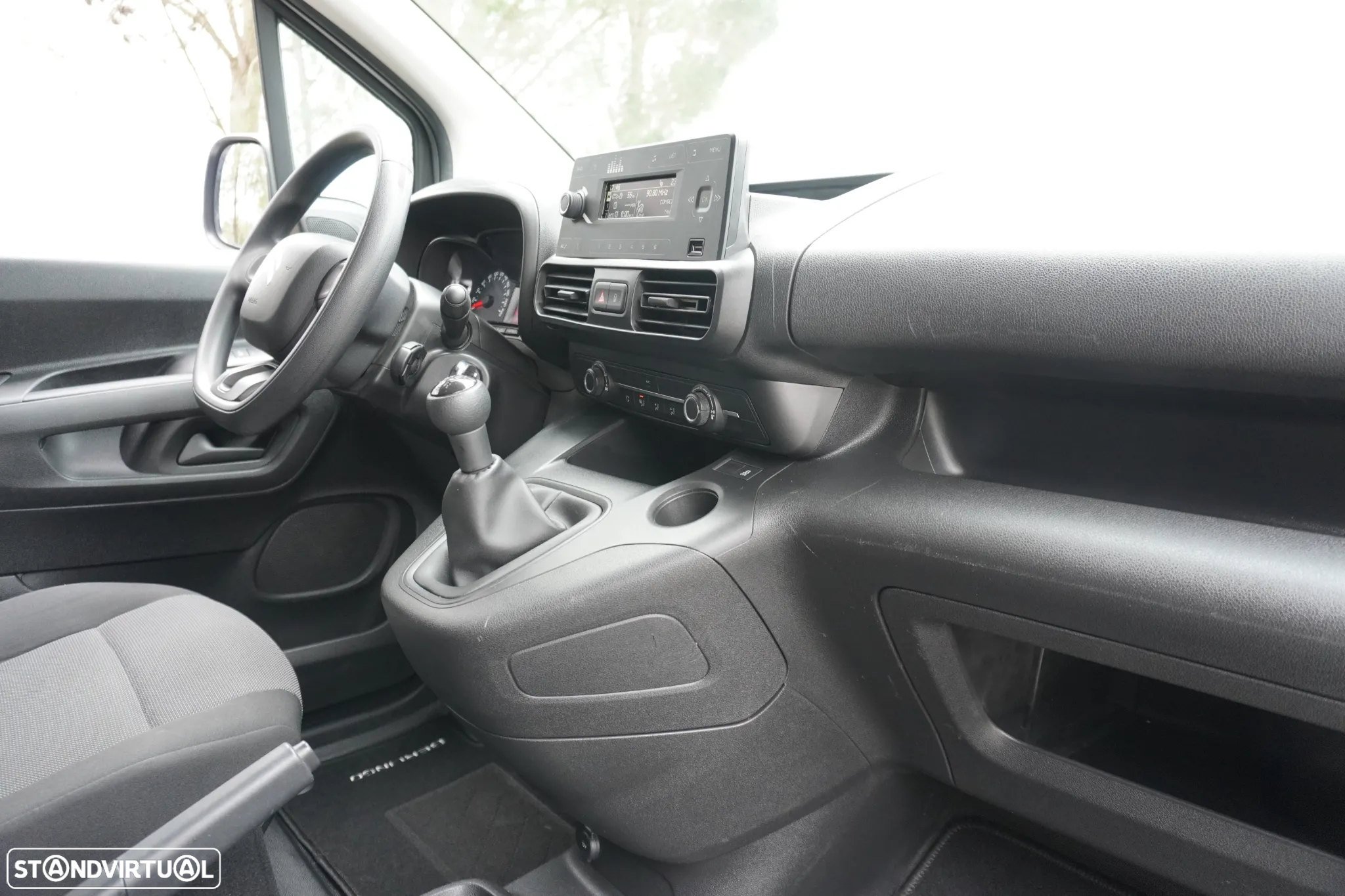 Citroën Berlingo 1.5 BlueHDI 102CV - 28