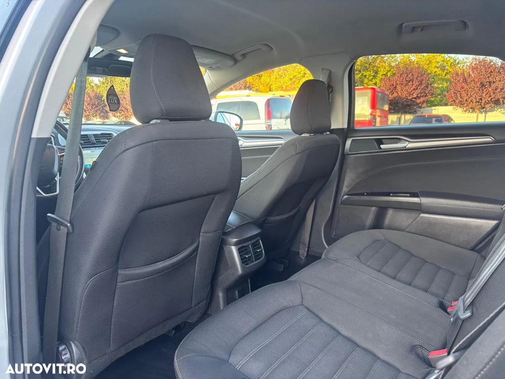 Ford Mondeo 2.0 TDCi Powershift Trend - 10