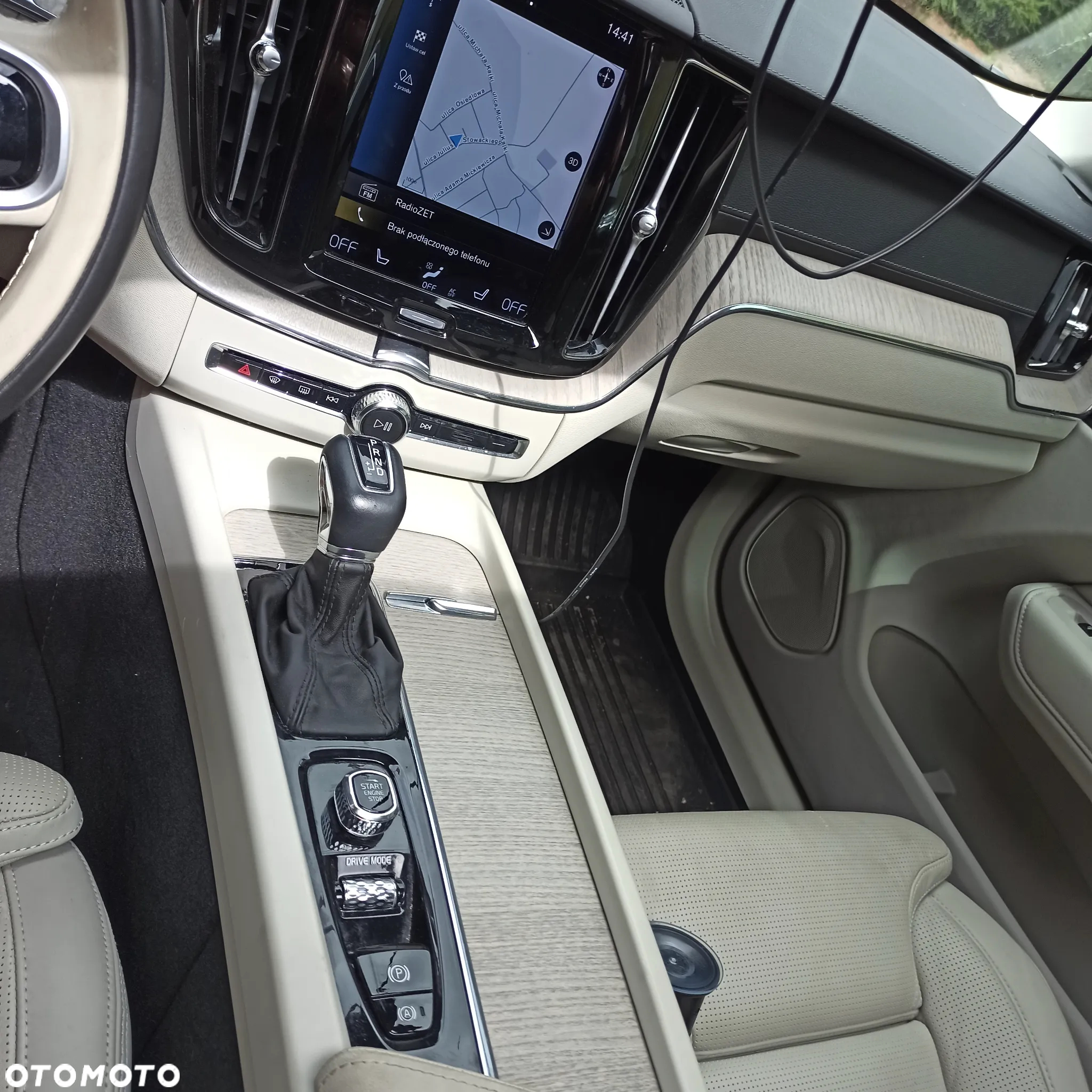 Volvo XC 60 T5 AWD R-Design - 14