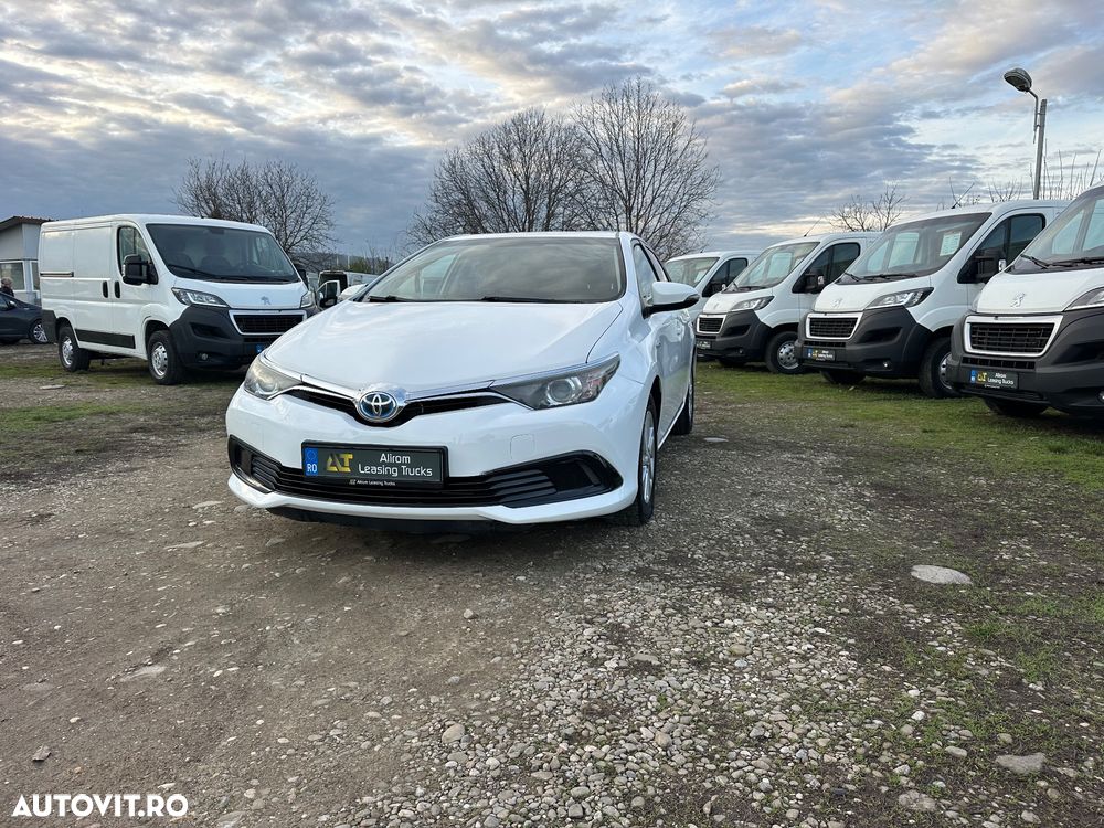Toyota Auris 1.8 L VVT-i Hybrid Sol + - 2