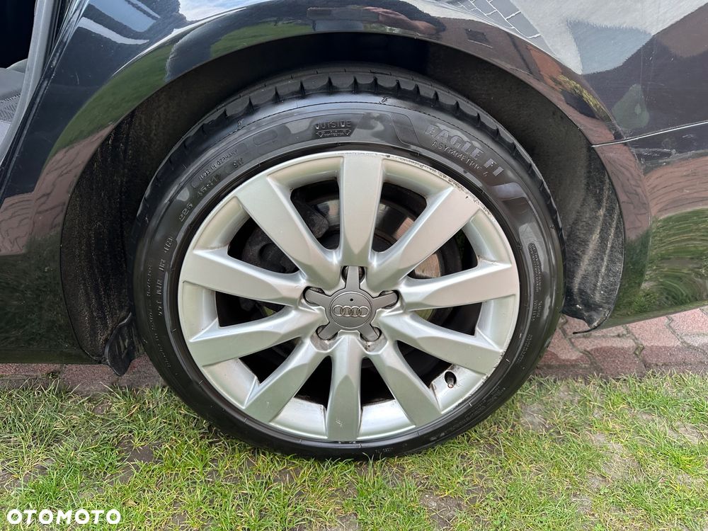 Audi A4 Avant 2.0 TDI Quattro Line - 5