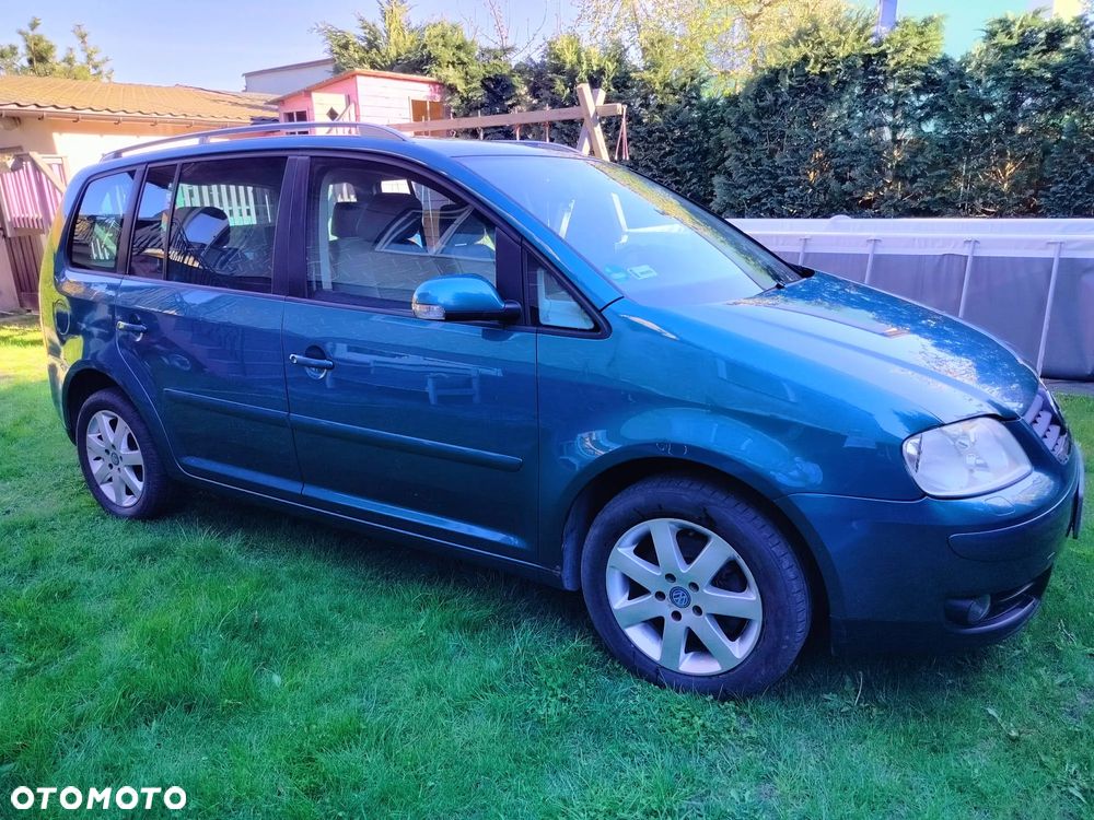 Volkswagen Touran - 14