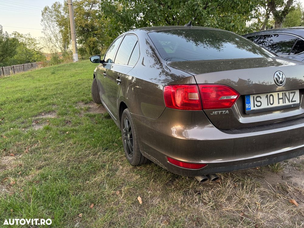 Volkswagen Jetta 2.0 TDI CR DPF Highline - 4