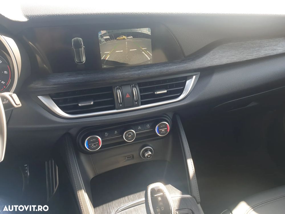 Alfa Romeo Stelvio 2.0 Turbo AWD AT8 Sprint - 14