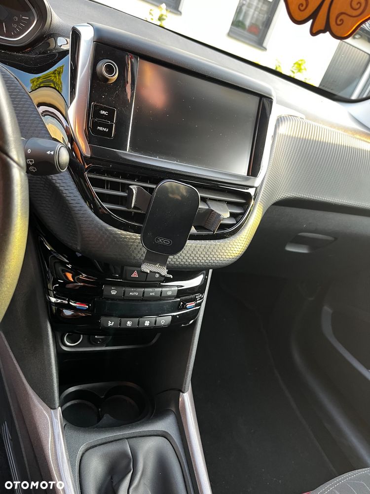 Peugeot 2008 1.6 BlueHDi Style - 9
