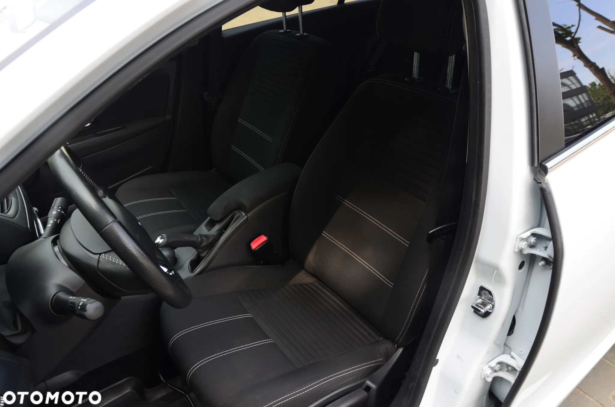 Renault Fluence 1.6 16V Limited - 11