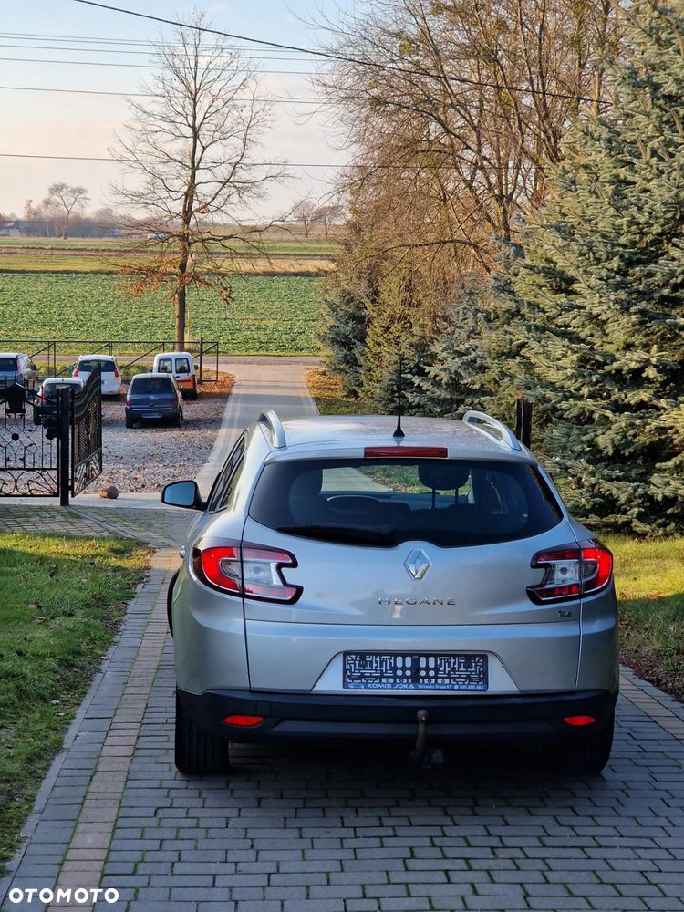 Renault Megane TCe 130 Dynamique - 8