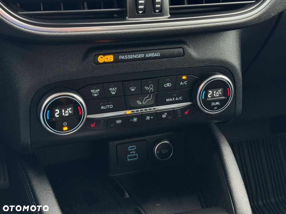 Ford Kuga 1.5 EcoBlue FWD Titanium X - 23