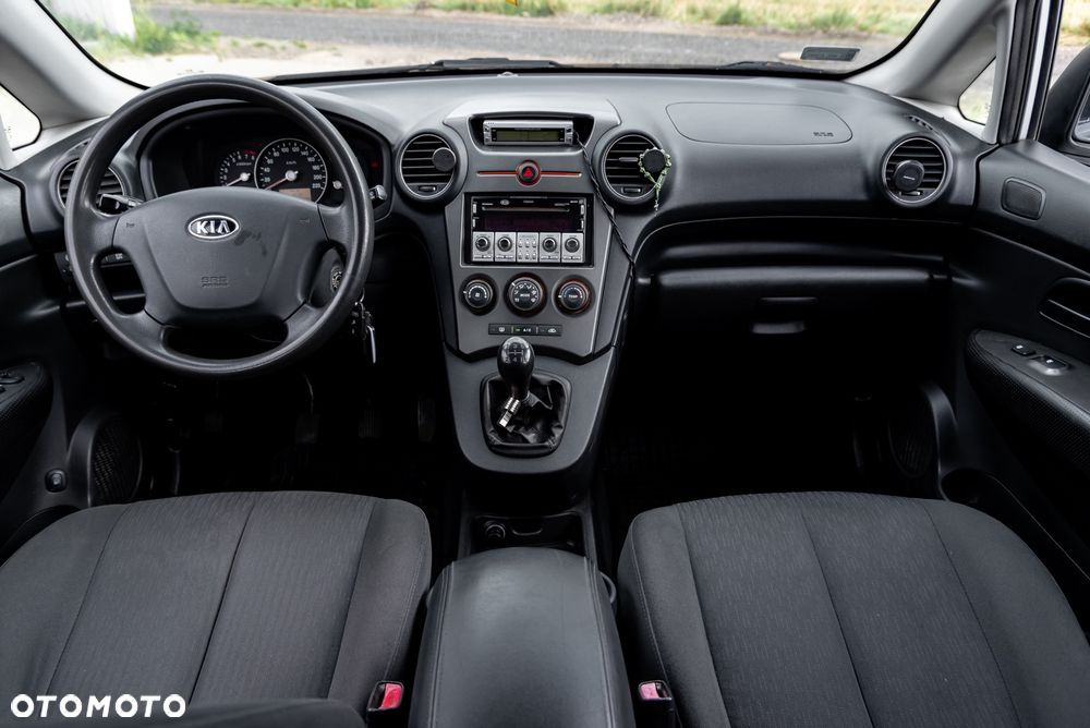 Kia Carens 2.0 EX - 27