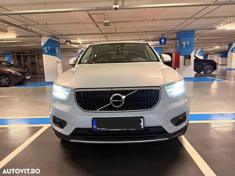Volvo XC 40 B4 B AWD Geartronic Momentum Pro - 1