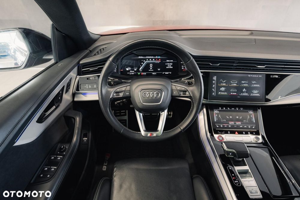Audi SQ8 - 12