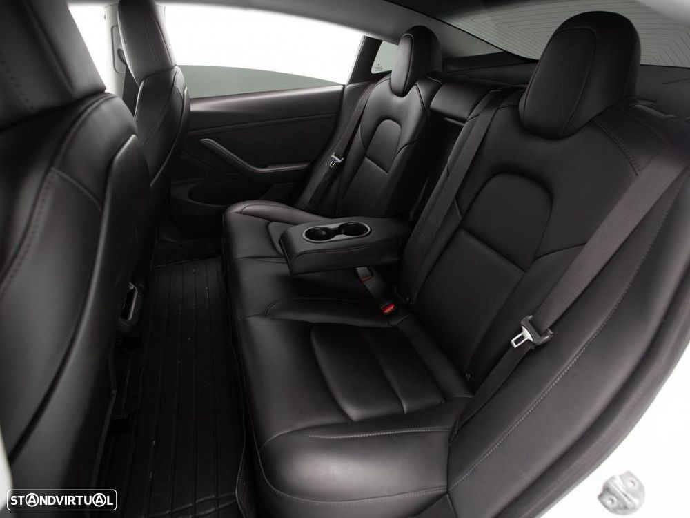 Tesla Model 3 - 12