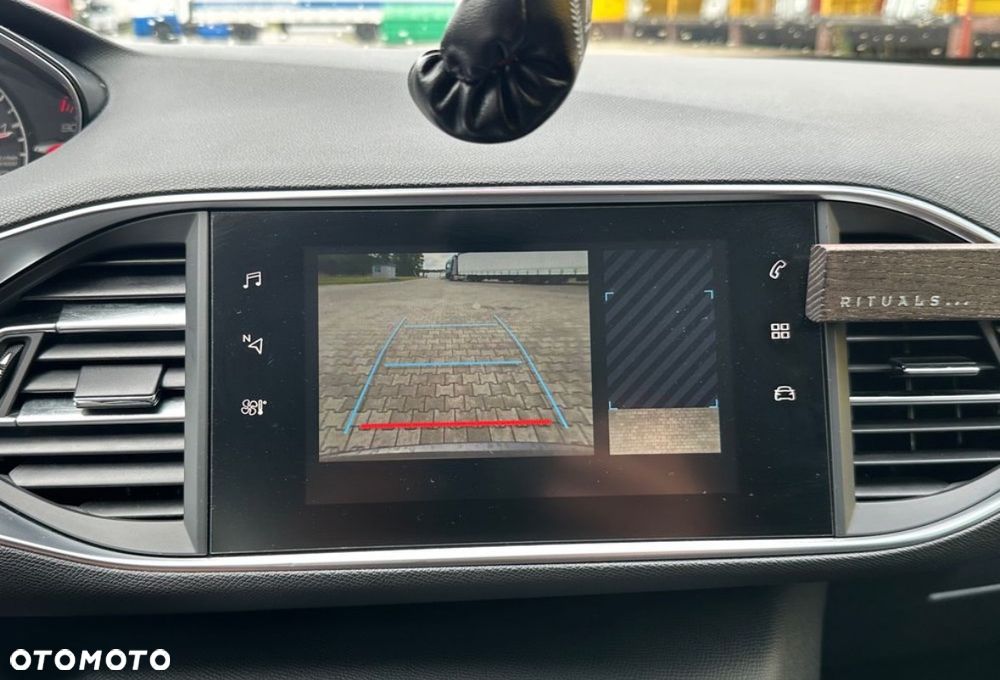 Peugeot 308 1.5 BlueHDi Allure S&S EAT6 - 18