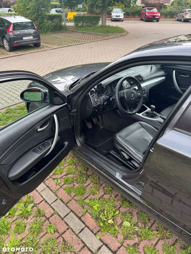 BMW Seria 1 120d - 23