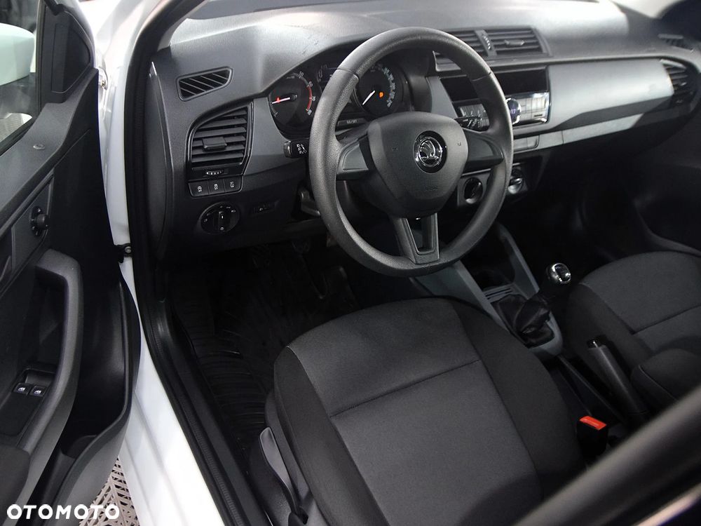 Skoda Fabia - 14
