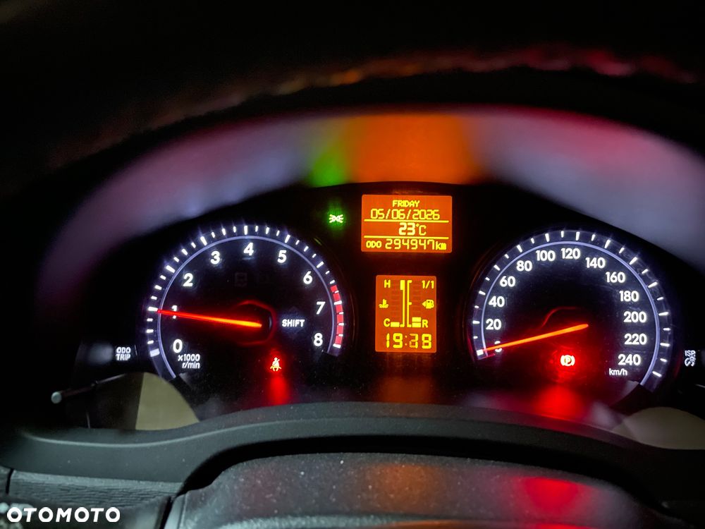 Toyota Avensis 1.8 Sol NAVI - 10