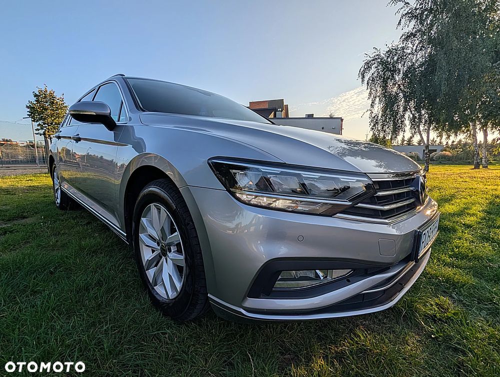 Volkswagen Passat 2.0 TDI SCR DSG - 20