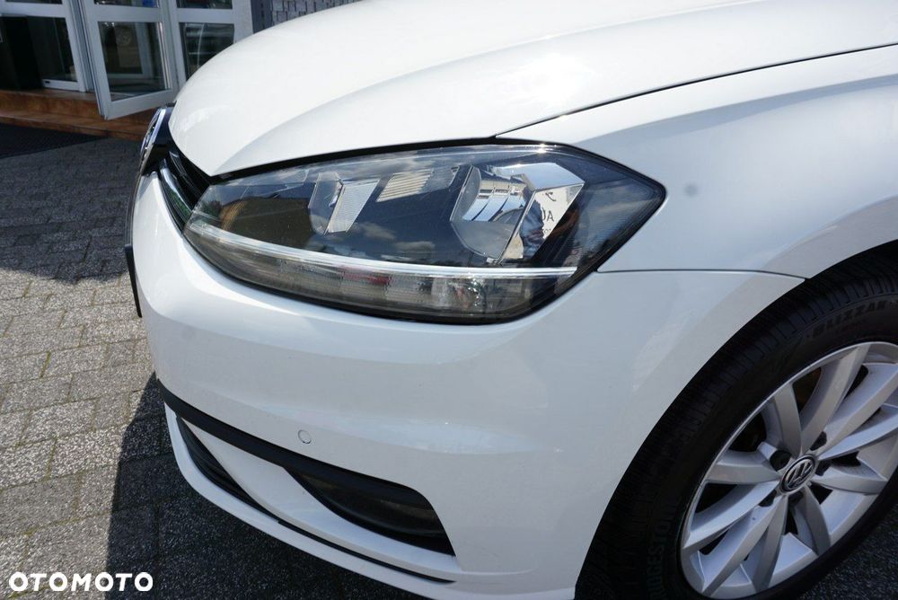 Volkswagen Golf - 26