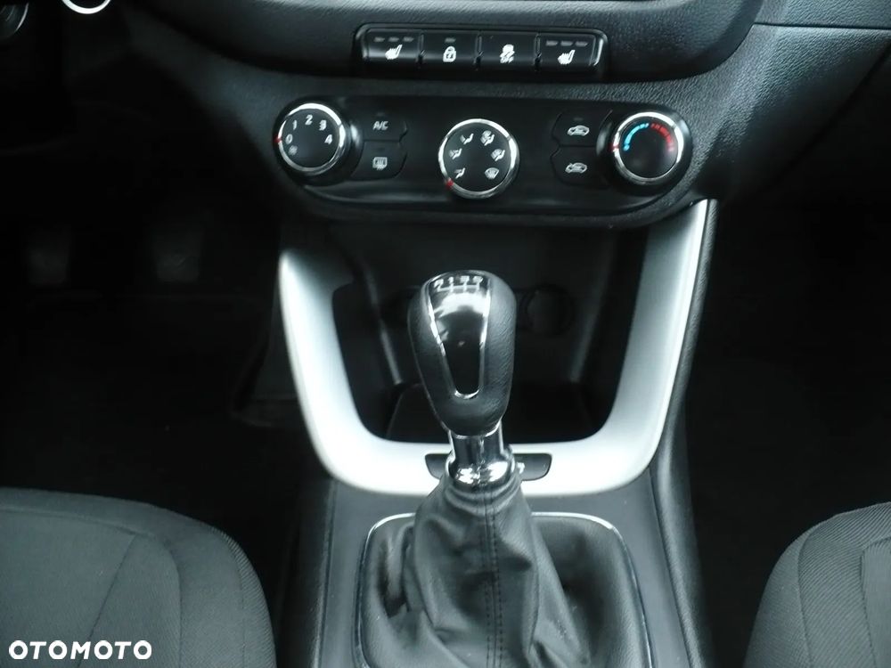 Kia Ceed 1.6 GDI Dream-Team Edition - 24