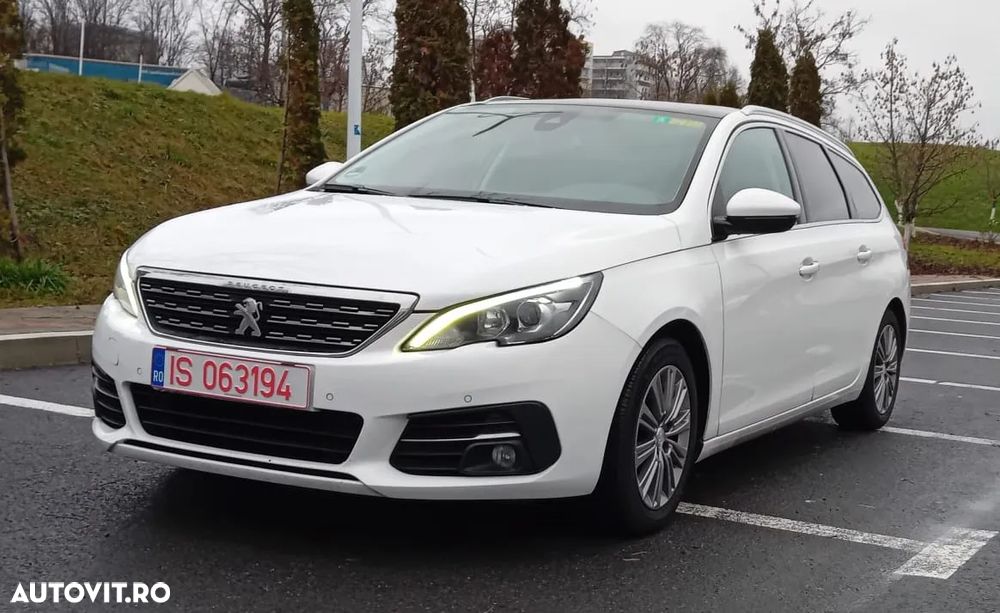 Peugeot 308 - 1