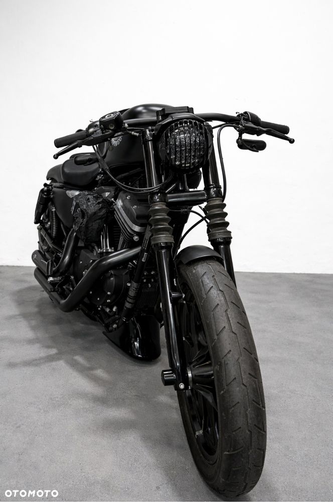 Harley-Davidson Sportster Iron 883 - 4