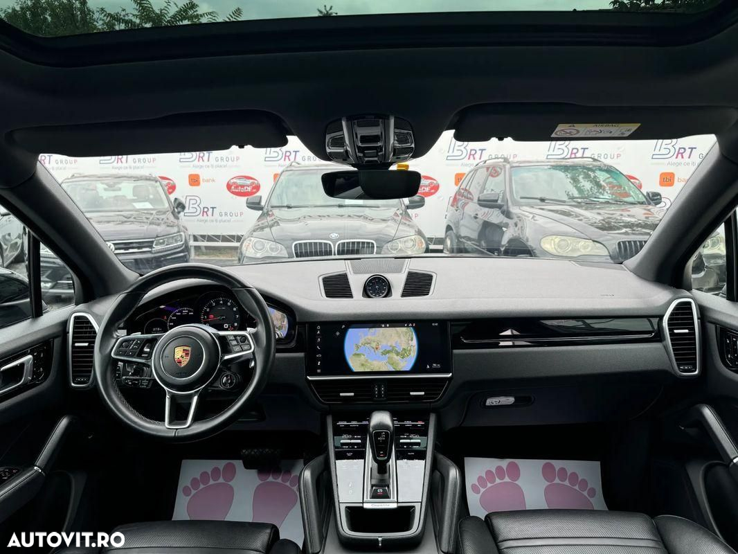 Porsche Cayenne - 9