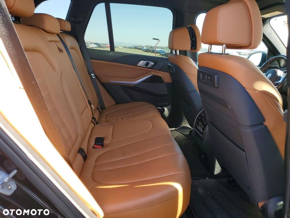 BMW X5 xDrive40i - 12