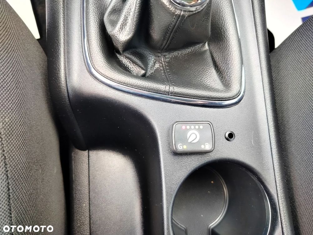 Kia Ceed - 34
