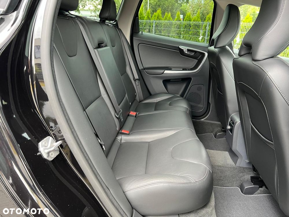 Volvo XC 60 D4 AWD Geartronic Summum - 15