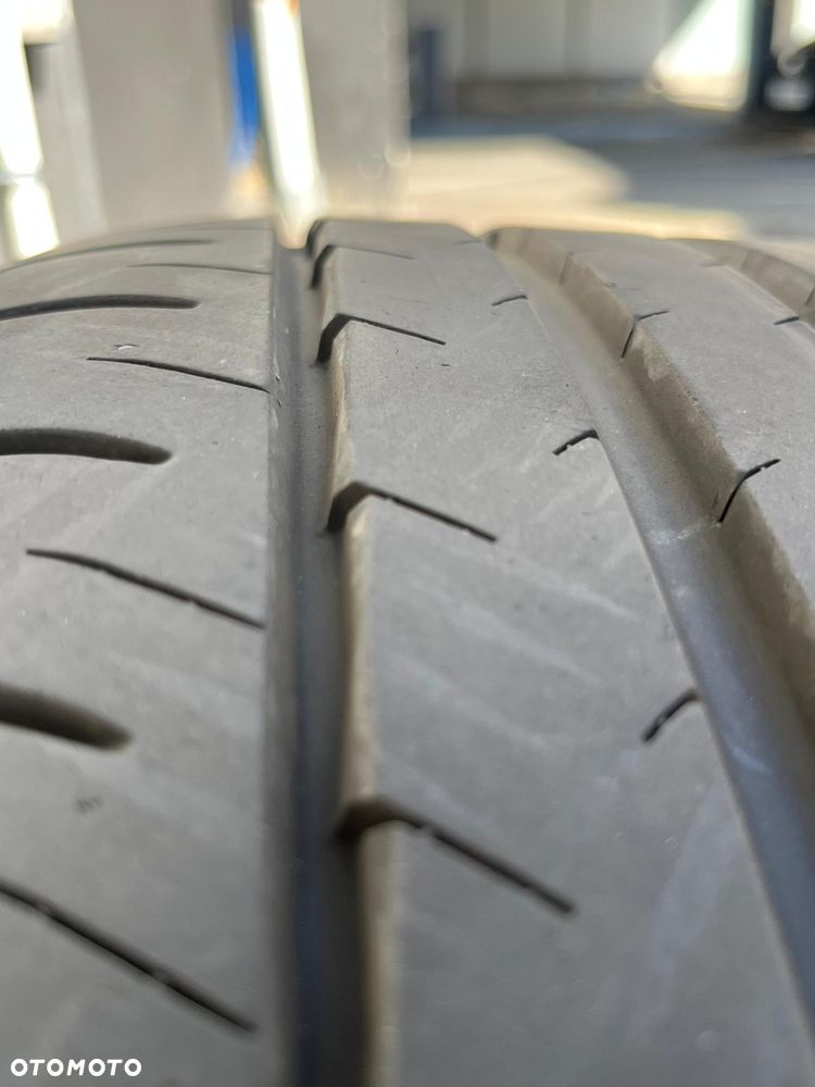Opony letnie używane jak nowe 235/40R19 - 5
