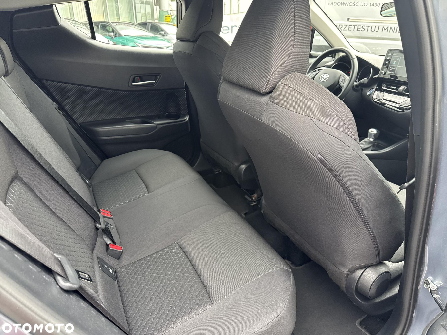 Toyota C-HR - 11