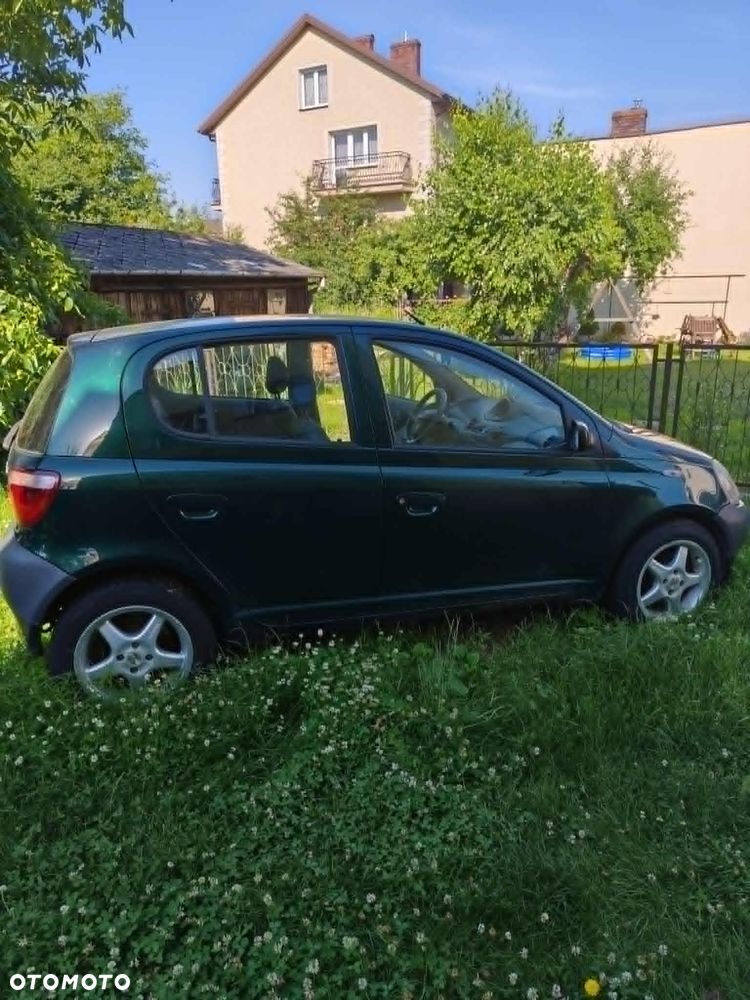 Toyota Yaris - 2