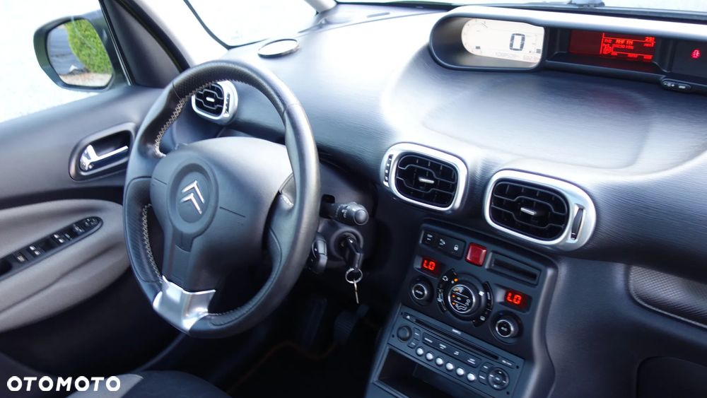 Citroën C3 Picasso 1.4i Exclusive - 30