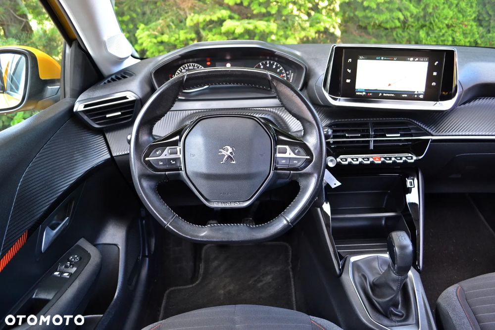 Peugeot 208 - 21