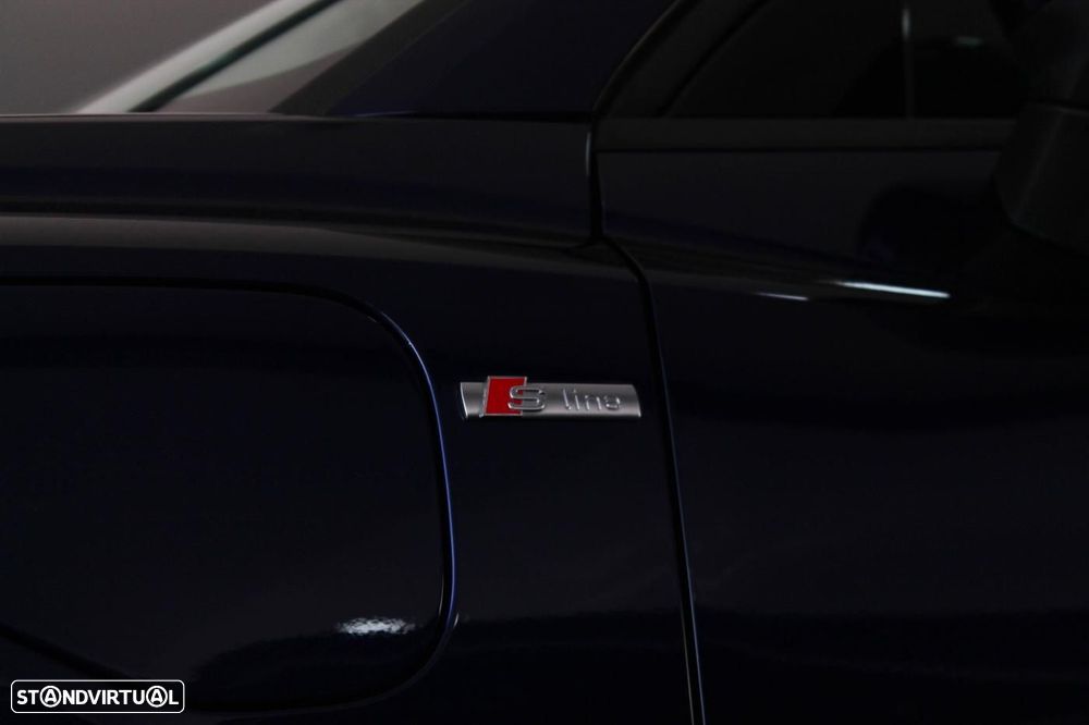 Audi Q3 45 TFSIe S tronic S line - 28