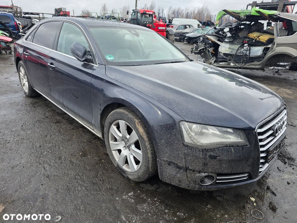 Audi A8 - 4