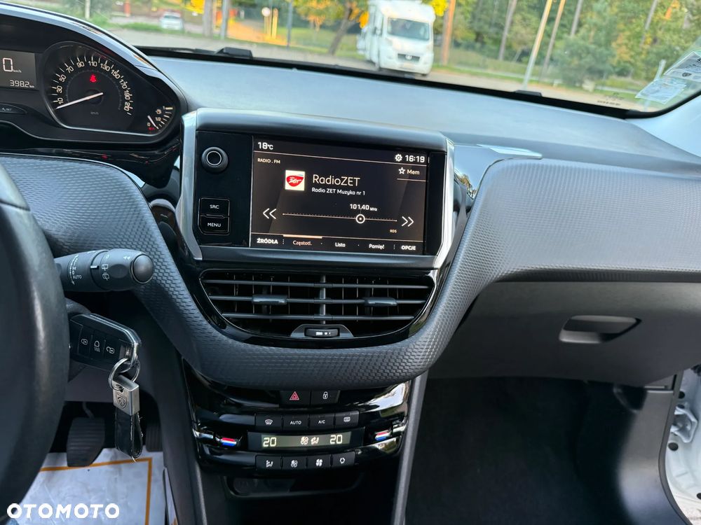 Peugeot 2008 - 30