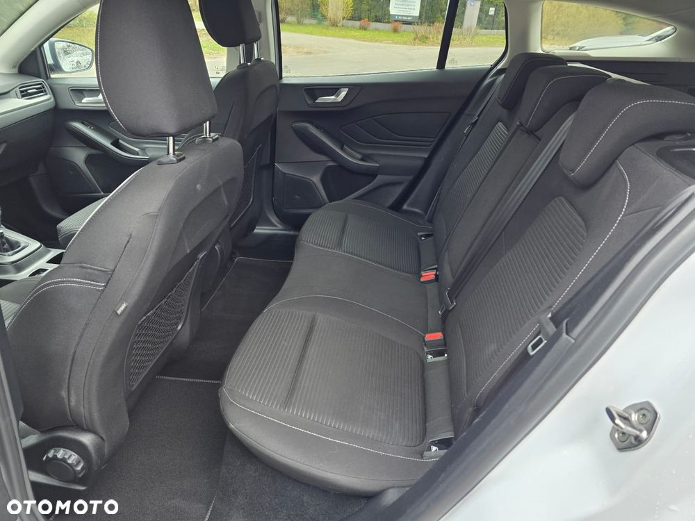 Ford Focus 1.5 EcoBlue STart-Stopp-System TITANIUM X - 24