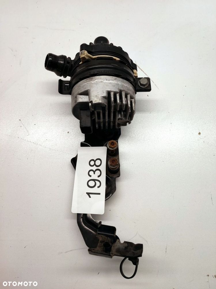 MERCEDES C W205 C63 AMG POMPA WODY A0005003000 - 2