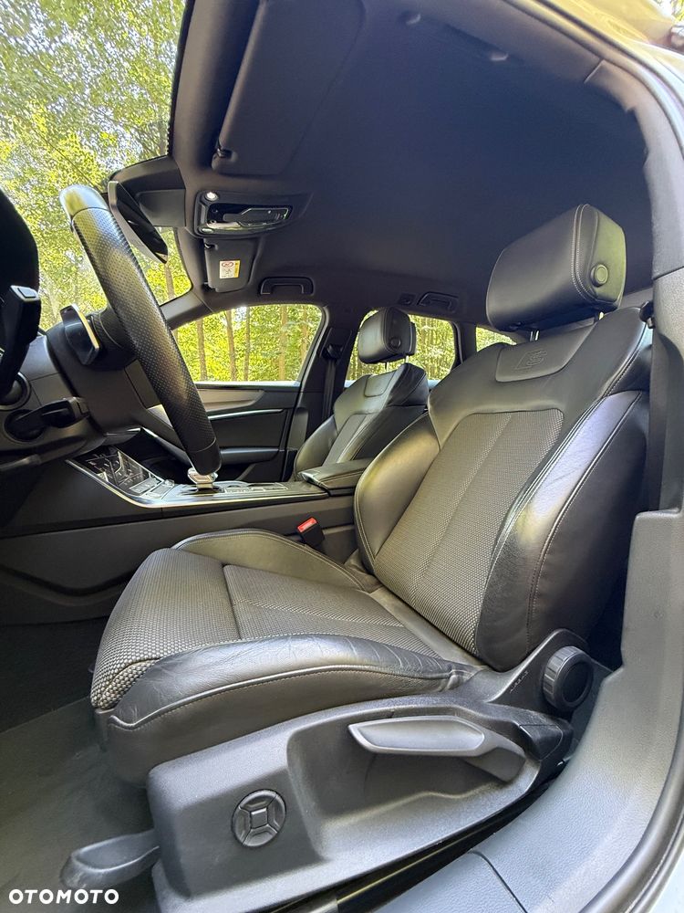 Audi A6 Avant 40 TDI quattro S tronic S line - 16