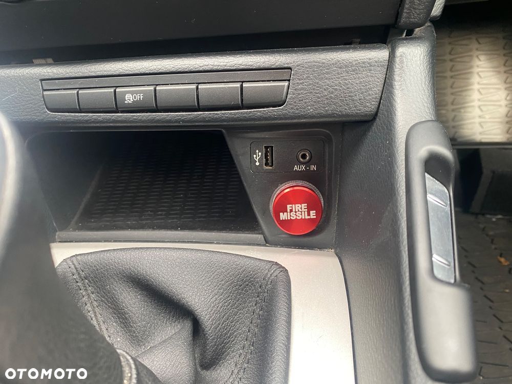 BMW X1 sDrive18i - 16