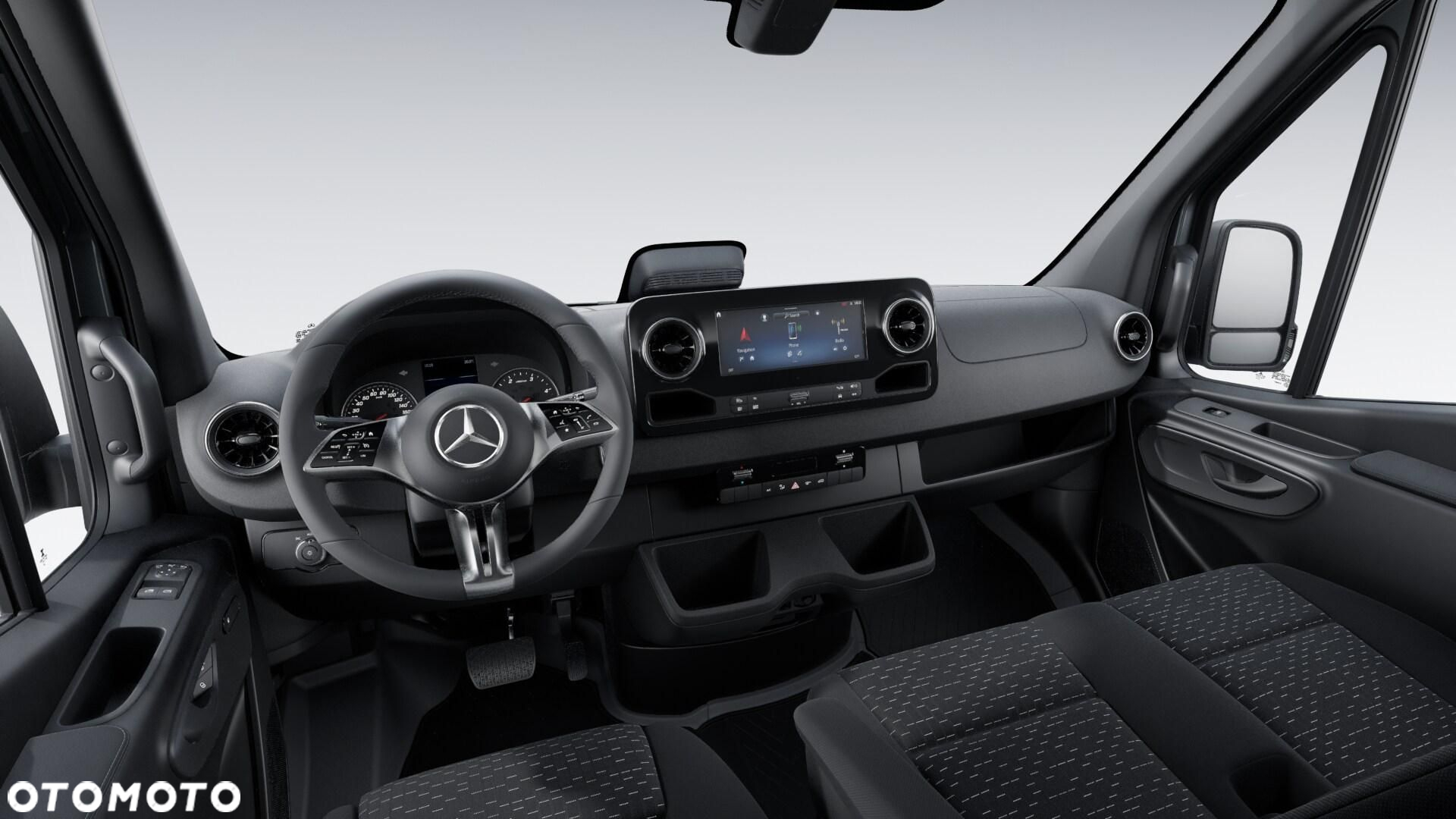Mercedes-Benz Sprinter - 4