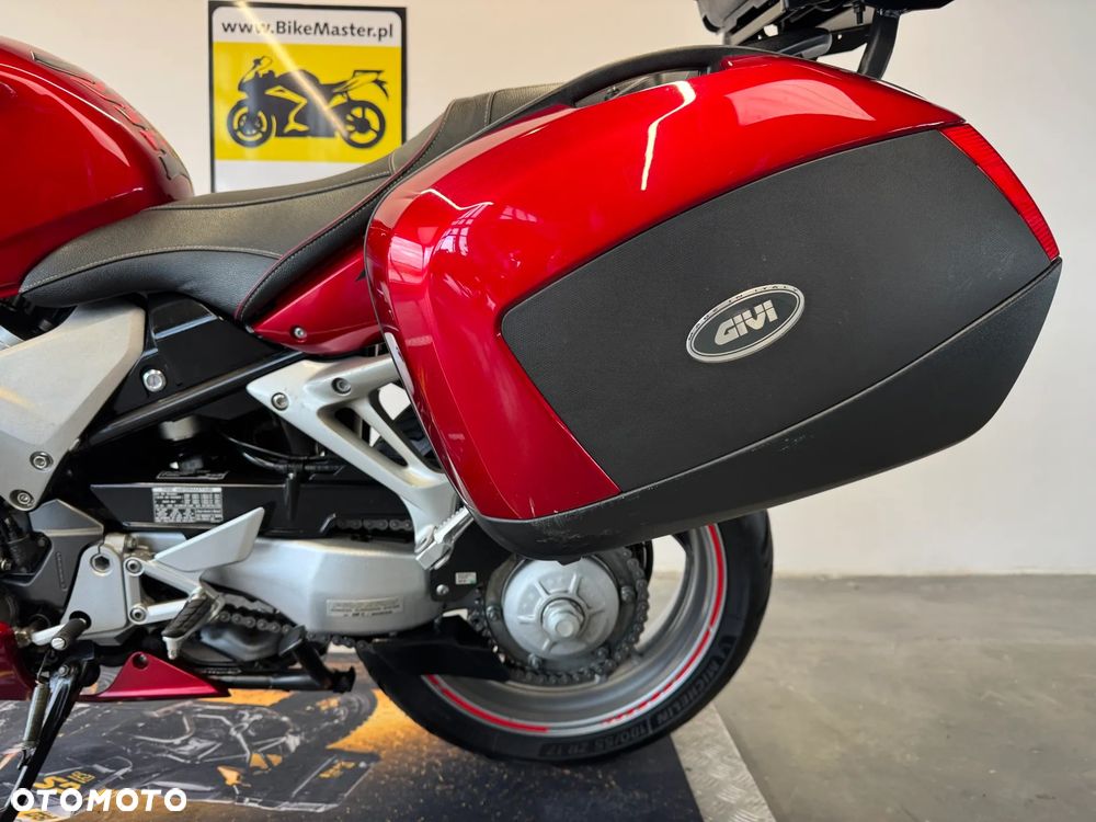 Honda VFR - 27