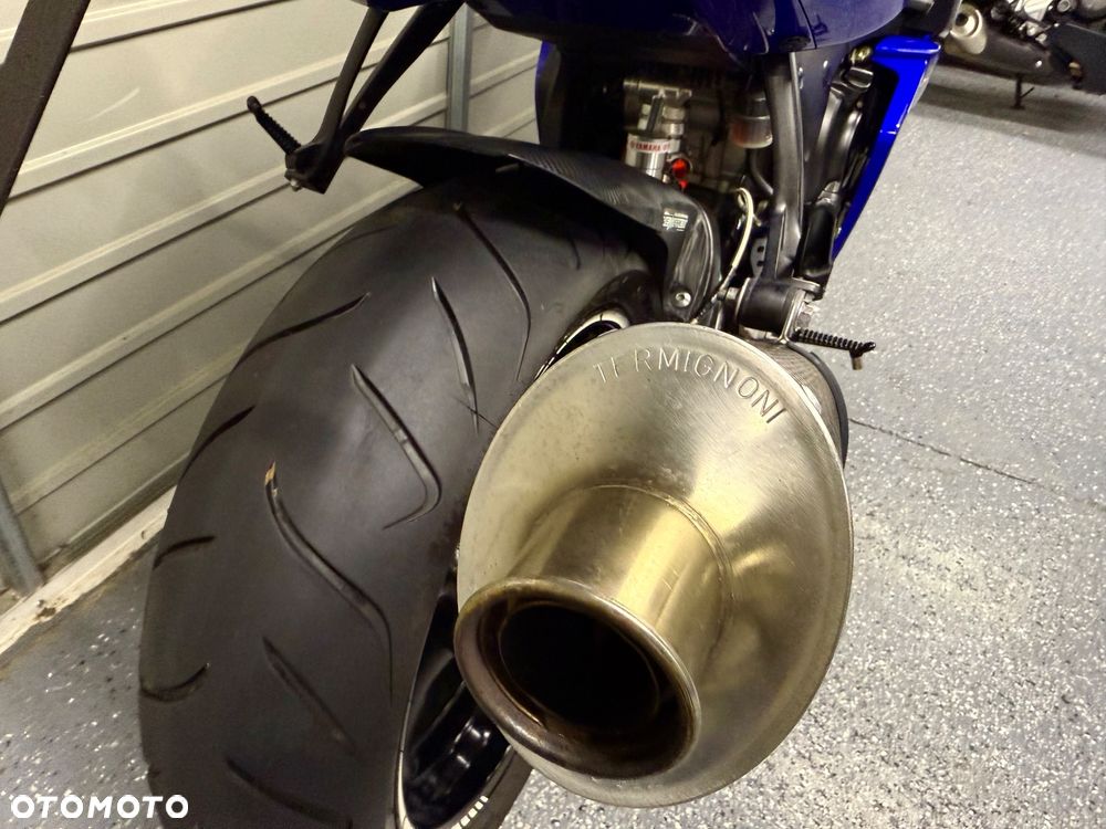 Yamaha R6 - 6