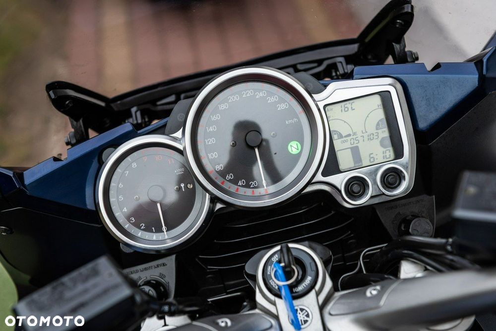 Yamaha FJR - 8