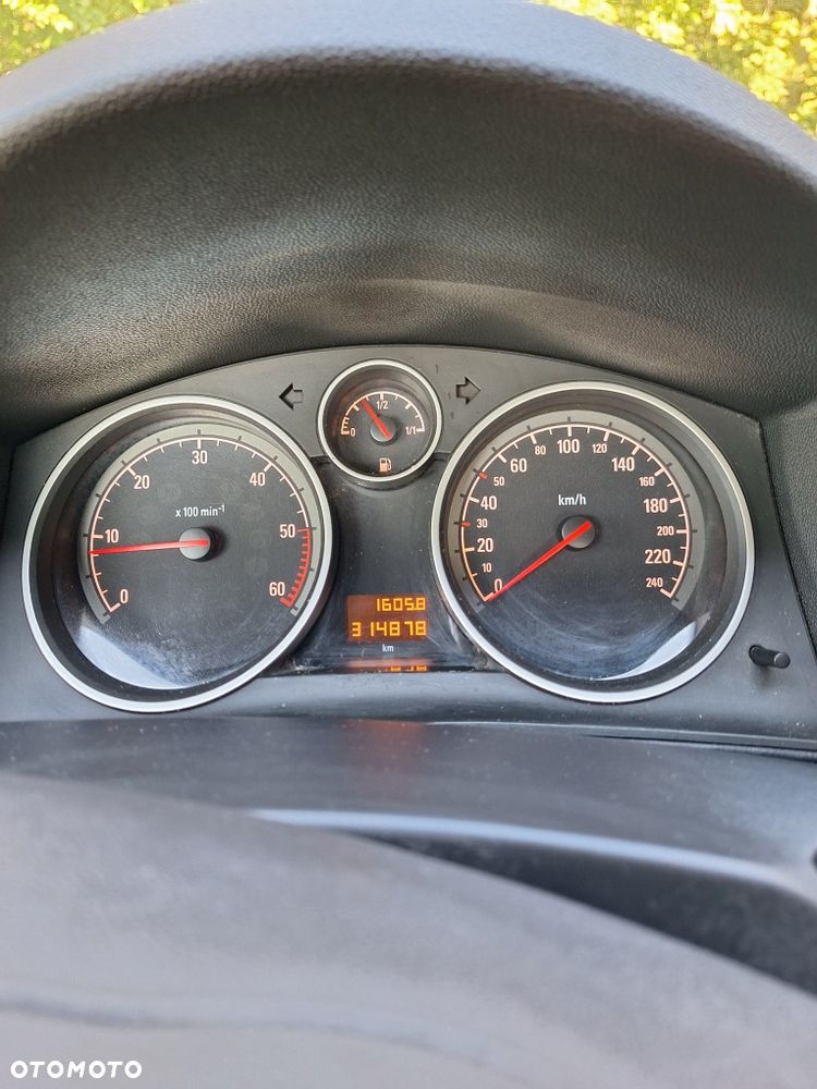 Opel Astra - 8