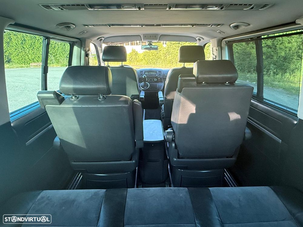 VW Multivan 2.0 TDi 180 Highline BlueMotion - 26